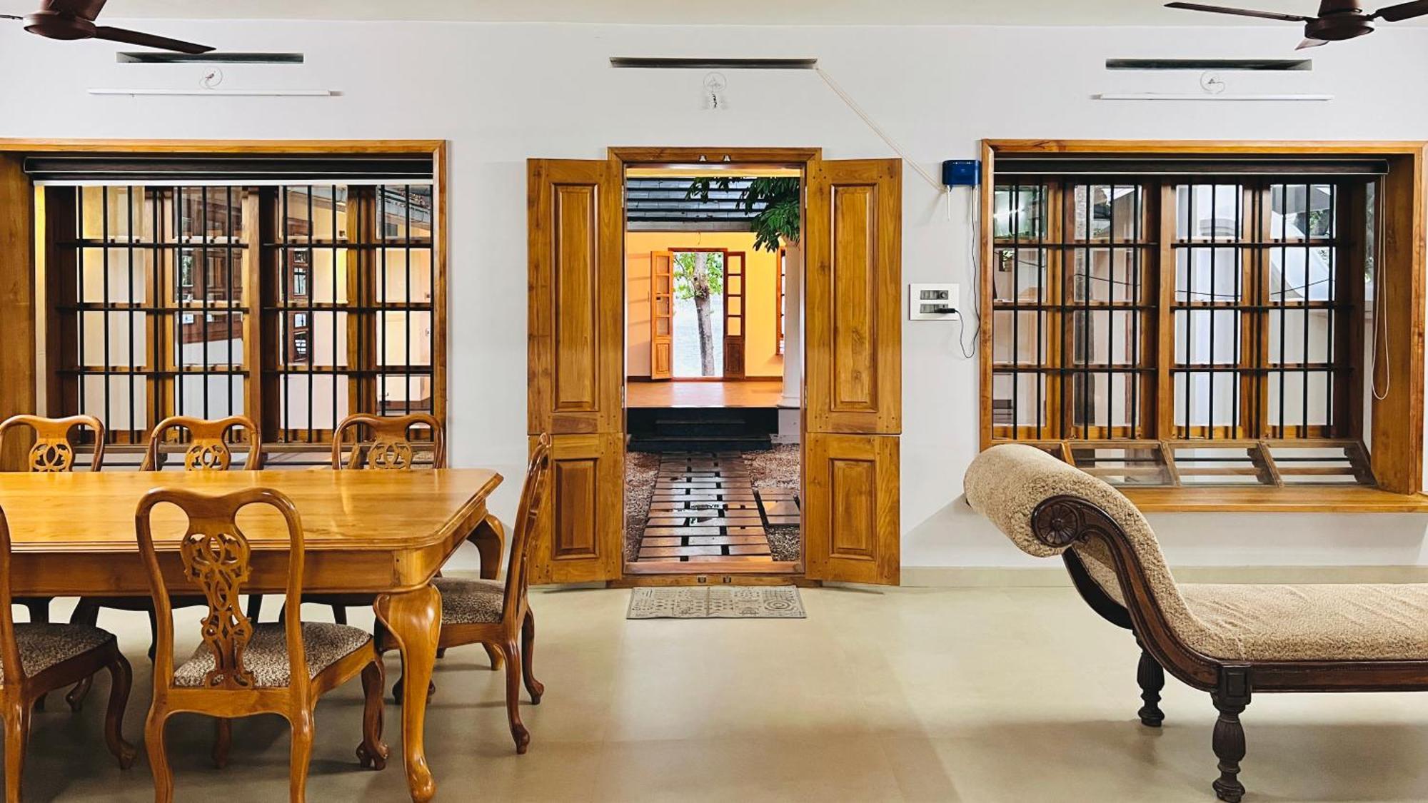 Appartement Waterfront By Palmyra à Kollam Extérieur photo